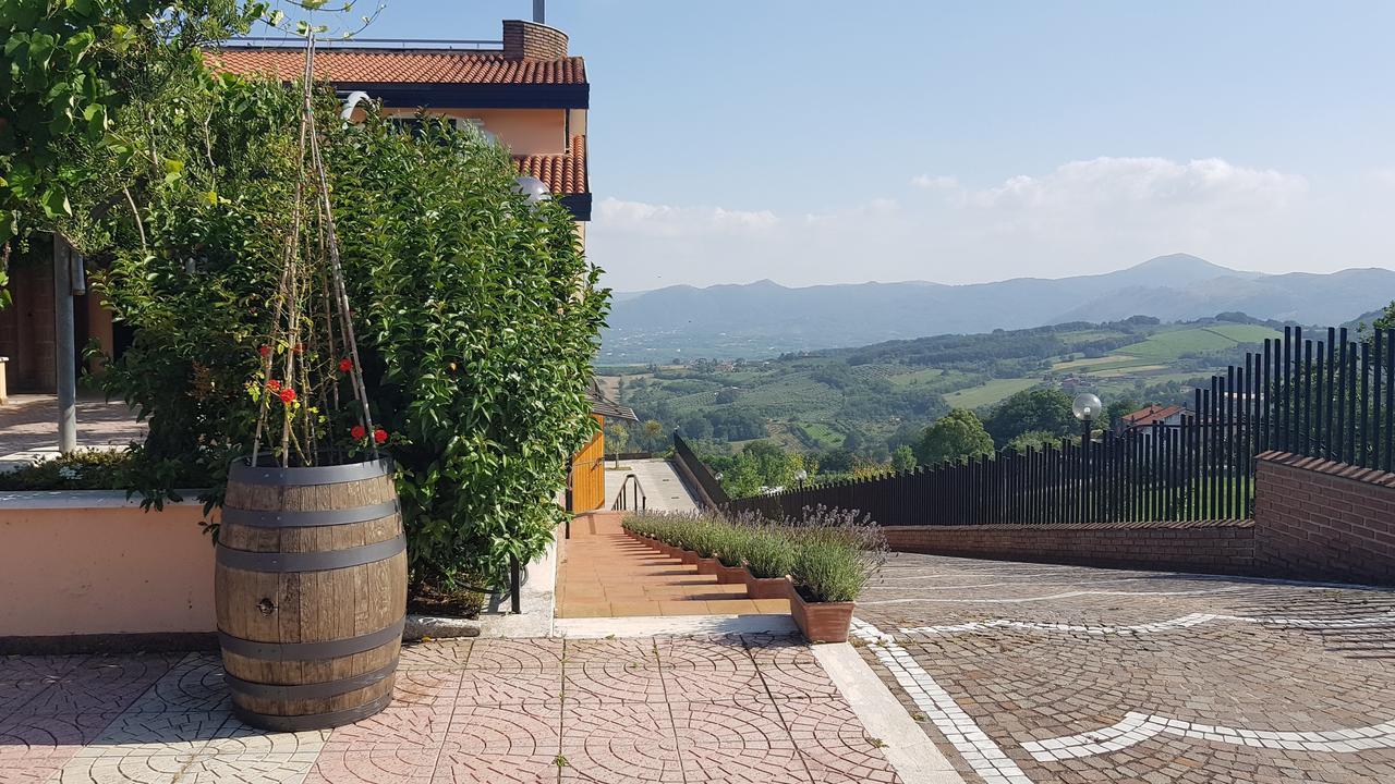 Castel Campagnano Lisandro Wine Resort Apartments Caserta מראה חיצוני תמונה