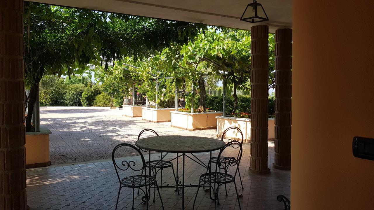 Castel Campagnano Lisandro Wine Resort Apartments Caserta מראה חיצוני תמונה
